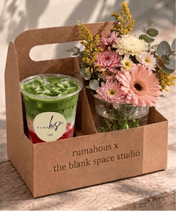 Strawberry Matcha + Flower