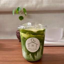 iced pistachio matcha latte